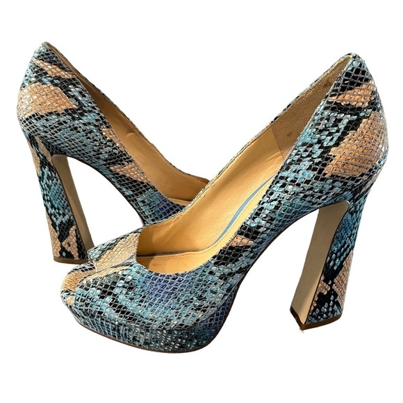 Gianni Bini sz 7.5 blue & cream snake embossed leather platform peep toe heels - Picture 1 of 16
